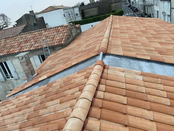 Couvreur zingueur Saintes